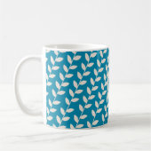 Aangepaste Blauwe 70s Retro Blad Patroon Monogram Koffiemok (Links)