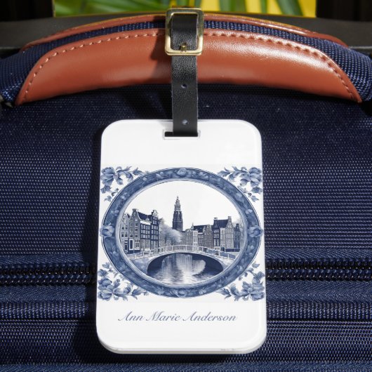 Aangepaste Blauwe Delfts Amsterdam Souvenir Bagagelabel (Voorkant Insitu 2)