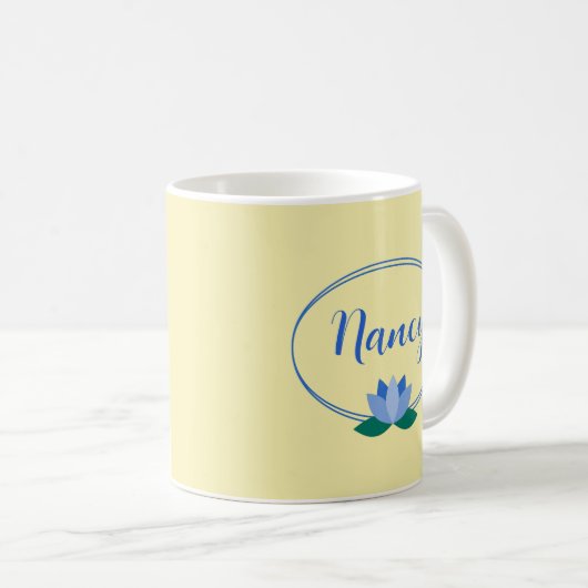 Aangepaste blauwe Lotus Flower Yellow Coffee Mok (Voorkant rechts)