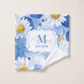 Aangepaste blauwe waterverf madeliefjes monogram d bad handdoek (Wasdoekje)