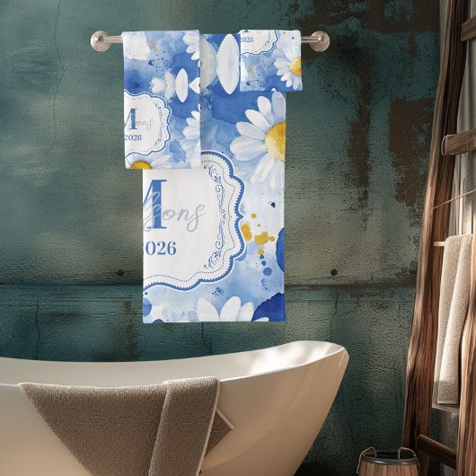 Aangepaste blauwe waterverf madeliefjes monogram d bad handdoek