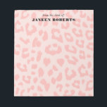 Aangepaste Bleke roze luipaard afdrukken Notitieblok<br><div class="desc">Een grootschalig patroon van luipdrukvlekken krijgt een moderne draai in bleek roze. Pas het aangepaste monogram aan en maak een persoonlijk cadeau voor jezelf of iemand van wie je houdt. ©2014 Alle rechten voorbehouden.</div>