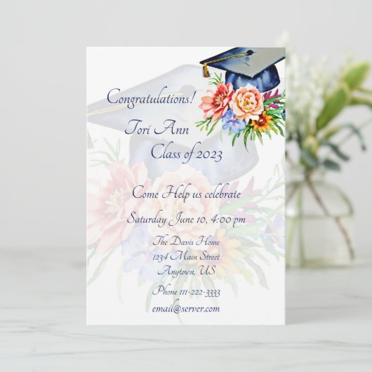 Aangepaste bloemengraduatiehoed kaart (Staand voorkant)