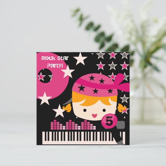 Aangepaste blond Girls Rock Star Birthday-uitnodig Kaart (Staand voorkant)