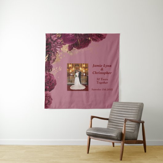 Aangepaste Bourgondische Floral bruiloft Jubileum Wandkleed (In situ)