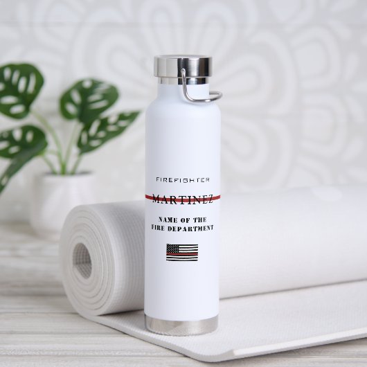 Aangepaste brandweerdienst met dunne rode lijn waterfles (Yoga)
