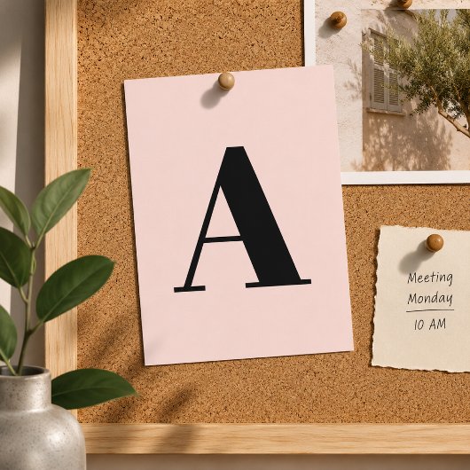 Aangepaste briefkaart met roze initiaal | Mailerka