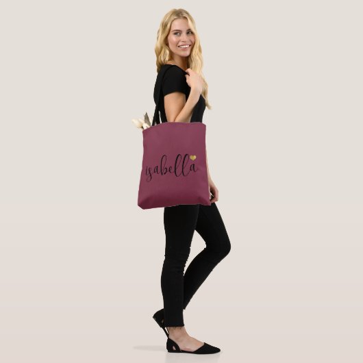 Aangepaste bruidsmeisje script naam bordeauxrood tote bag (Op model)