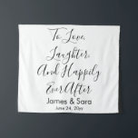 Aangepaste bruiloft achtergrond Afbeelding Afbeeld Wandkleed<br><div class="desc">aangepaste trouwachtergrond voor receptie,  calligrafie voor bruiloft achteruit,  tapijt voor bruiloft uit de bruiloft,  banner uit liefde voor bruiloft,  lachen en gelukkig ooit daarna,  aangepaste trouwachtergrond voor ceremonie,  huwelijksfotografie rustic bruiloft,  vrijgezellenfeest banner uit verlofpartijen,  achtergrond voor trouwhoofdetafel,  persoonlijke namen voor bruiloft achteruit</div>