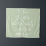 Aangepaste bruiloft achtergrond Afbeelding pagina  Wandkleed<br><div class="desc">Aangepaste bruiloft achtergrond voor receptie, bruiloft receptie kalligrafie achterkant, bruiloft foto cabine wandtapijt achtergrond, bruiloft receptie banner om liefde, lachen en gelukkig ooit na, aangepaste bruiloft achtergrond voor ceremonie, bruiloft photobooth rustieke bruiloft decor, verlovingsfeest vrijgezellenfeest banner, bruiloft hoofd tafel paar achtergrond, gepersonaliseerde namen bruiloft achterkant, salie groen achtergrond, salie groen...</div>