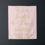 Aangepaste bruiloft achtergrond voor Opvang Blush  Wandkleed<br><div class="desc">aangepaste trouwachtergrond voor receptie,  calligrafie voor bruiloft,  tapijt voor bruiloft,  bruiloft met foto's voor bruiloft,  banner voor liefde,  lach en blije dag daarna,  aangepaste trouwachtergrond voor ceremonie,  huwelijksfotografie rustic bruiloft,  vrijgezellenfeest banner voor verlofpartijen,  hoofdtafel winterfeest,  terugval voor verjaardagsfeest,  wazige roze en goudbruiloft voor ceremonie</div>
