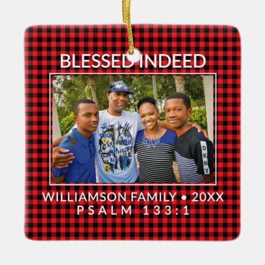 Aangepaste Buffalo Plaid Familie Christelijke Kers Keramisch Ornament (Voorkant)
