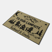 Aangepaste Camping Gift, Welkom bij onze kampeerpl Deurmat (Schuin)