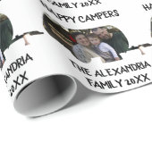 Aangepaste caravan familiefotogelukkige campers cadeaupapier (Rol Hoek)