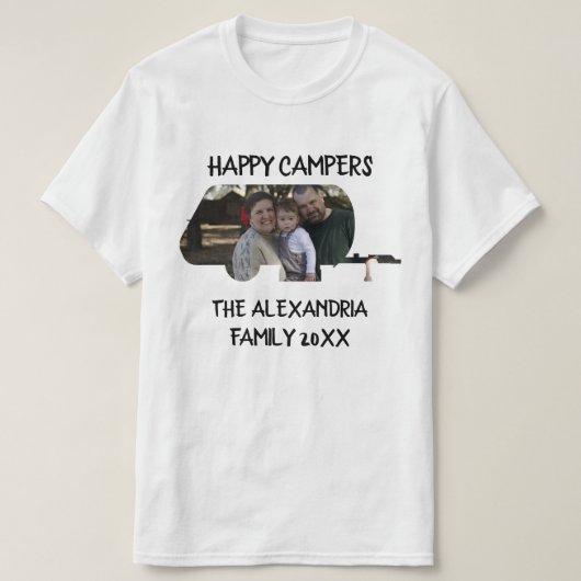 Aangepaste caravan familiefotogelukkige campers t-shirt (Design voorkant)