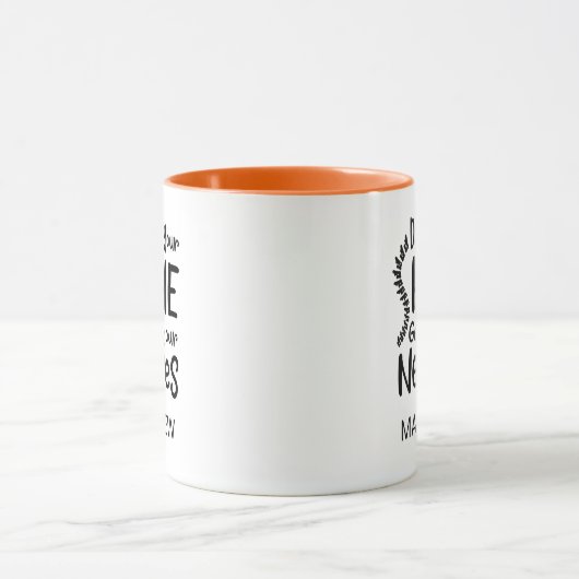 Aangepaste chiropractor laat geen ruggengraat mok (Midden)