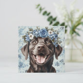 Aangepaste Chocolade Labrador Hond Blauwe Bloemeng Kaart (Staand voorkant)