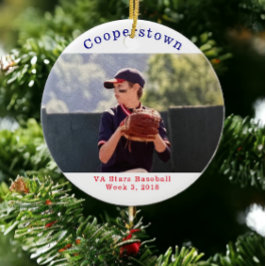 Aangepaste Cooperstown-honkbalfoto, week & jaar  Keramisch Ornament