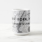 Aangepaste coördinaten voor Black & White New York Koffiemok (Center)