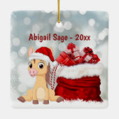 Aangepaste Cute Foal Baby's eerste kerstpaard Keramisch Ornament (Achterkant)