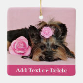 Aangepaste Cute Yorkie Puppy met roze rozen Keramisch Ornament (Achterkant)
