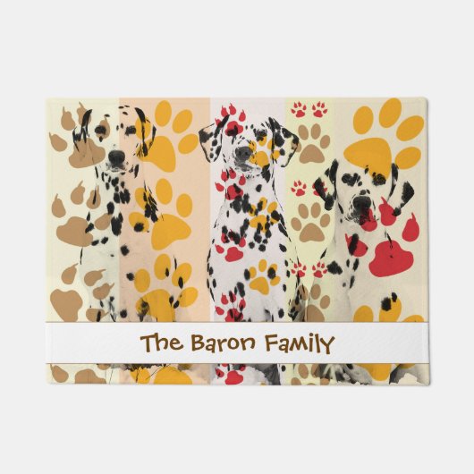 Aangepaste Dalmatische hond met Paws Prints Deurma Deurmat (Voorkant)