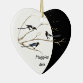 Aangepaste Dated Magpie Family Waterverf Bird Keramisch Ornament (Rechts)