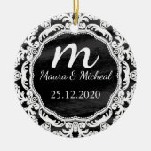 Aangepaste datum van het Monogram van het Chalkboa Keramisch Ornament (Voorkant)