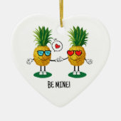Aangepaste denanappel Emoji Love Couple Keramisch Ornament (Voorkant)