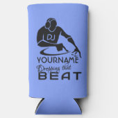 Aangepaste DJ-naam en -kleur Seltzer Blikjeskoeler (Voorkant)