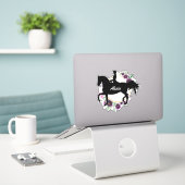 Aangepaste Dressage Horse Name Floral Sticker (Laptop op bureau)