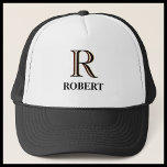 Aangepaste driekleurenmonogram trucker pet<br><div class="desc">UNIEKE GELAAGDHEID VAN HET MONOGRAM — kijk goed en je ziet drie kleuren, wat het het gevoel van diepte geeft. Gepersonaliseerd met de voornaam. Speciaal idee voor een cadeau of je kunt gewoon genieten van jezelf! Als u ontwerpvragen of een speciaal verzoek hebt, stuur dan een chat of een e-mail...</div>