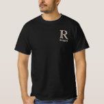 Aangepaste driekleurenwaarde Monogramnaam T-shirt<br><div class="desc">UNIEKE GELAAGDHEID VAN HET MONOGRAM — kijk goed en je ziet drie kleuren, wat het het gevoel van diepte geeft. Gepersonaliseerd met de voornaam. Speciaal idee voor een cadeau of je kunt gewoon genieten van jezelf! Als u ontwerpvragen of een speciaal verzoek hebt, stuur dan een chat of een e-mail...</div>