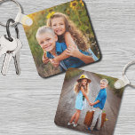 Aangepaste dubbelzijdige Kinder twee foto Sleutelhanger<br><div class="desc">Creëer een aangepaste aandenken met deze dubbelzijdige kinderen foto sleutelhanger, ideaal voor ouders of grootouders die willen twee verschillende foto's te voorzien. Toon een favoriet afbeelding aan de voorkant en een ander aan de achterkant, zodat je die speciale momenten uit het leven van je kind kunt shows. Hoewel het ideaal...</div>