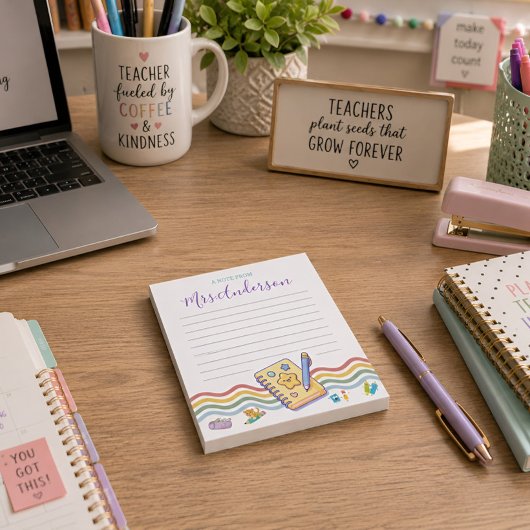 Aangepaste Een briefje van Cute Crayon Teacher Not Notitieblok