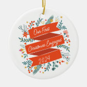 Aangepaste eerste kerst verloofd feestelijk rood 2 keramisch ornament (Voorkant)