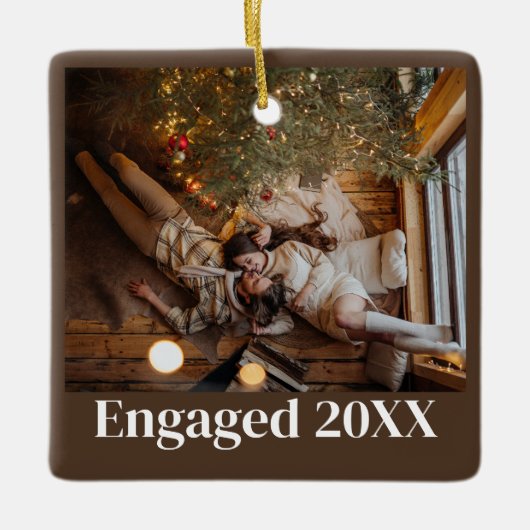 Aangepaste eerste kerst verloofd paar Afbeelding Keramisch Ornament (Voorkant)