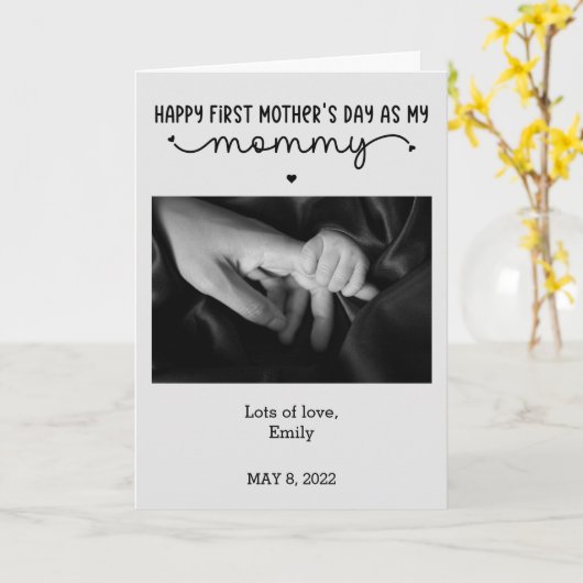 Aangepaste Eerste Moederdag Cute Minimalistische F Kaart (Gele Bloem)