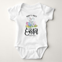 Aangepaste eerste paasbabykleding