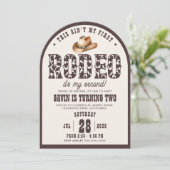 Aangepaste Eerste Rodeo Gebogen Jongens 2e Verjaar Kaart (Staand voorkant)