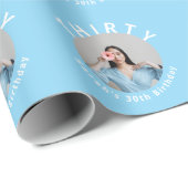 Aangepaste Elegant Blauw 30e Verjaardag Gift Cadeaupapier (Rol Hoek)