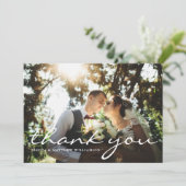 Aangepaste Elegant Script Trouwfoto Dank u Kaart (Staand voorkant)