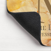 Aangepaste Elegante Monogram Goud Brons Rozijnen M Muismat (Hoek)