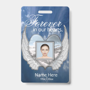 Aangepaste engelenvleugels met hart en foto badge