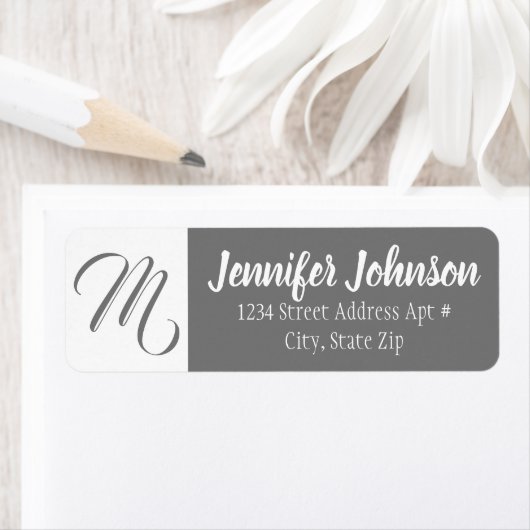 Aangepaste envelop voor grijs monogram retouradres etiket (Insitu)