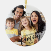 Aangepaste FAMILIE (donkere tekst) 2-foto-toetsenb Keramisch Ornament (Voorkant)