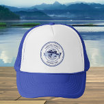 Aangepaste familie Gevist reis Blue Lake Bass Trucker Pet<br><div class="desc">Pas de petten van de familievisreis aan voordat u naar buiten gaat op het meer om deze zomer te vissen. Een coole maagdenpalm en navy blauwe visser ontwerp met een open mondbas en uw aangepaste tekst of achternaam.</div>