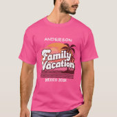 Aangepaste familie vakantie strand retro groep mat t-shirt (Voorkant)