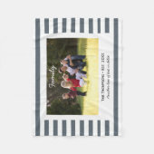 Aangepaste familiefoto e.st. Grijze en witte strep Fleece Deken (Voorkant)