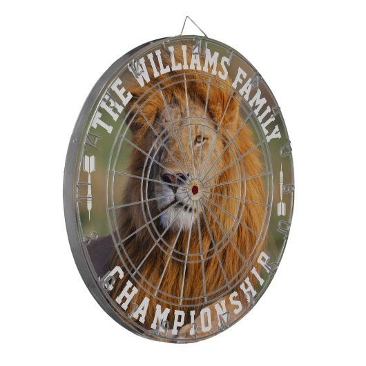 Aangepaste familienaam gepersonaliseerde leeuw fot dartbord (Voorkant Links)